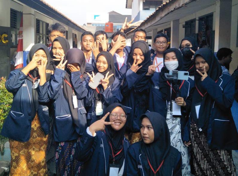 SMPN 6 Karawang Barat Ajarkan Siswa Demokrasi Lewat Pemilihan OSIS