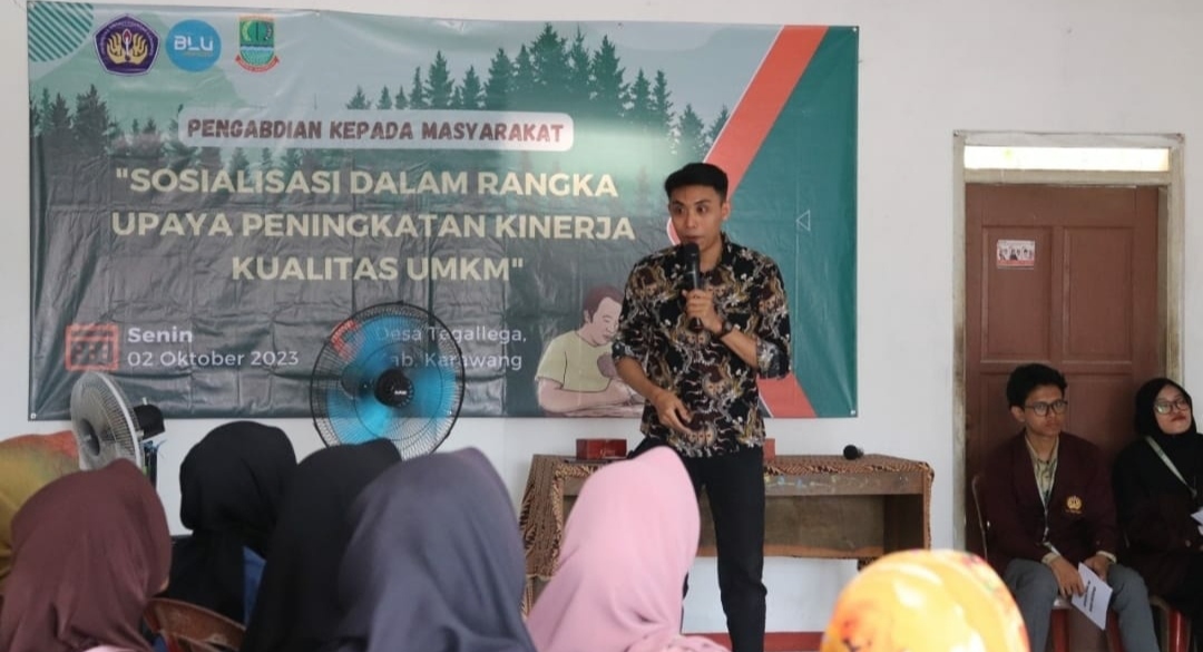 Dosen dan Mahasiswa Unsika Berikan Pendampingan Peningkatan Produk UMKM Warga Desa Tegallega Ciampel