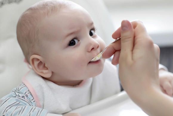 Puding Roti Apel: MPASI Enak untuk Bayi, Bikin Si Kecil Antusias Makan!