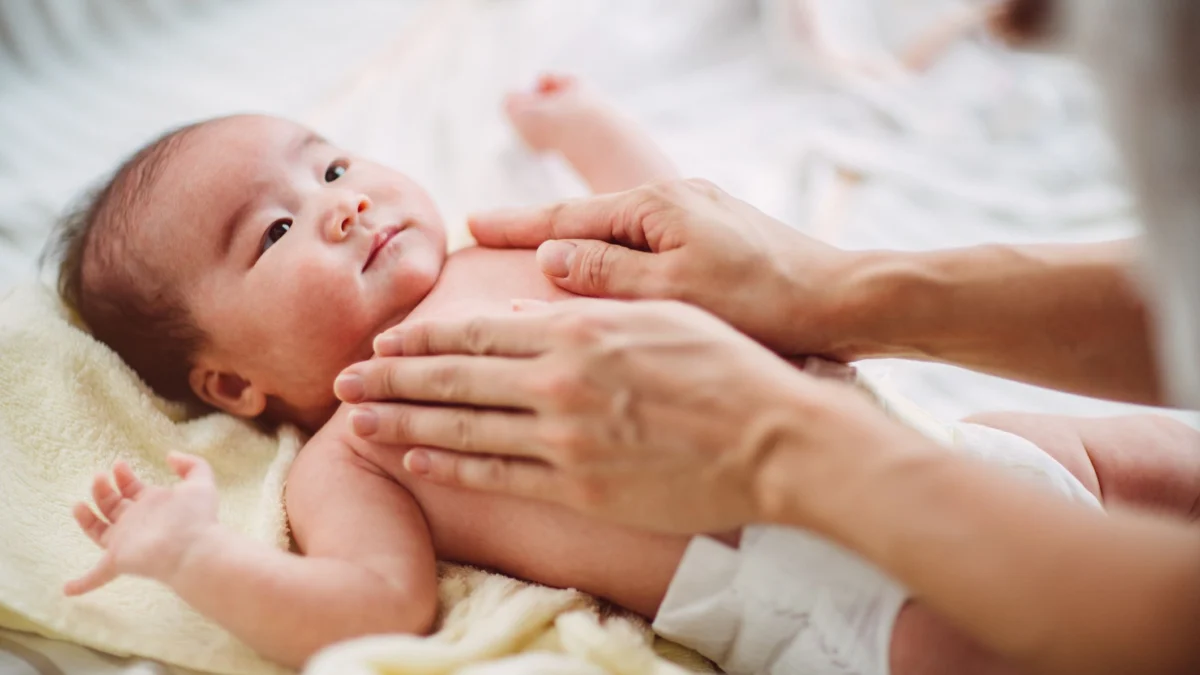 Rahasia Pijatan Bayi: Mengoptimalkan Pertumbuhan Otot dan Tulang untuk Si Kecil