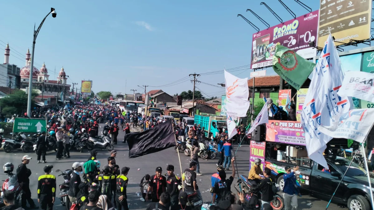 Hari Ini Buruh Mogok Nasional