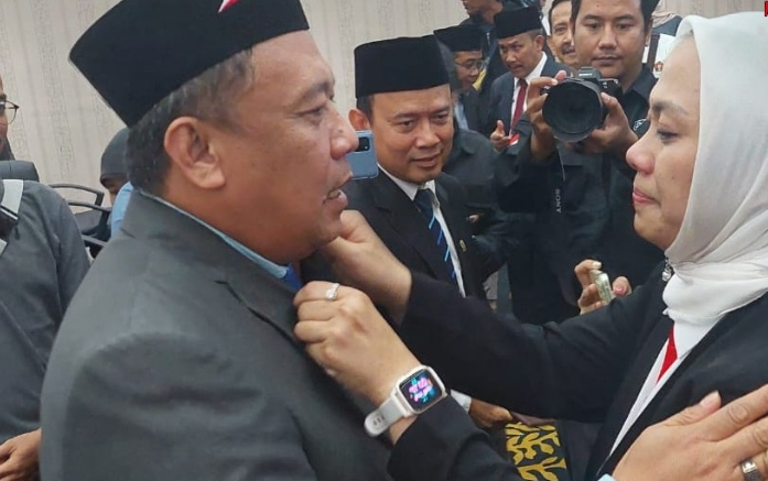 Cellica Banyak Curhat di Ujung Jabatan