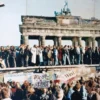 Hari Kebebasan Sedunia Peringatan Peristiwa Runtuhnya Tembok Berlin di Jerman, Yang Jatuh Pada Tanggal ?