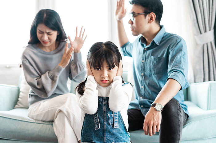 BERBAHAYA Kekerasan Dalam Rumah Tangga (KDRT) Anak akan Mengalami Broken Home