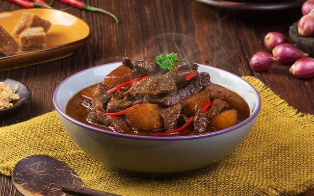 Resep Membuat Semur Daging Sapi Mudah dan Enak