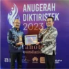 Universitas Buana Perjuangan Karawang (UBP Karawang) meraih gelar Pemenang Bronze Winner pada kategori Kekayaan Intelektual (Garuda Award)