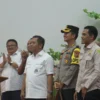 Bupati Aep Tinjau Gereja di Karawang dan Dengklok