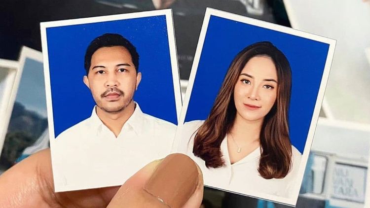 Berlatar Biru dan Bergaya Formal, Apa Sajasih Syarat Foto Buku Nikah ?