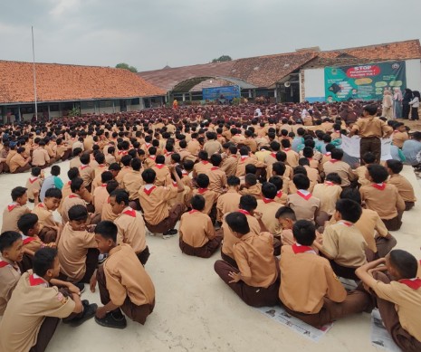 Satgas TPPKS SMP Negeri 6 Karawang dan Tim Psikolog DP3A Melakukan Penyuluhan Pencegahan Bullying dan Kekerasan terhadap Anak