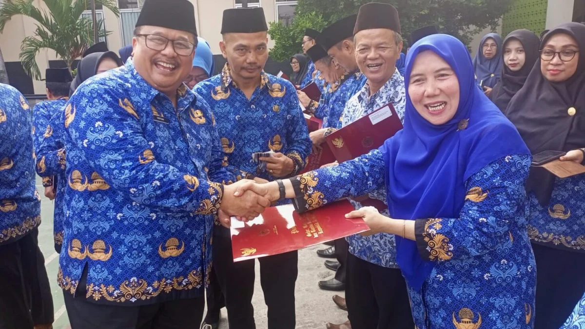 75 Pegawai Kemenag Karawang Dapat Penghargaan Satya Lencana Karya Satya,  H.Sopian :  Semoga Jadi Dedikasi dan Loyalitas  Semangat Kerja