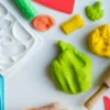 Latih Kreativitas si Kecil Dengan Plastisin Homemade Buatan Ibu