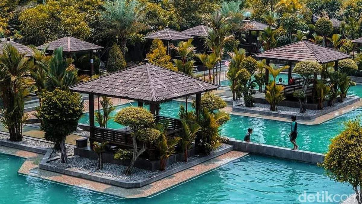 Wisata di Karawang, Taman Hud-Hud Punya Taman dan Kolam Renang yang Instagramable