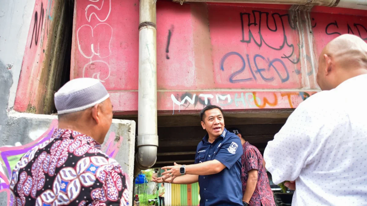 Bupati Aep Langsung Instruksikan Perbaikan Keretakan Lapisan Luar Fly Over By Pass