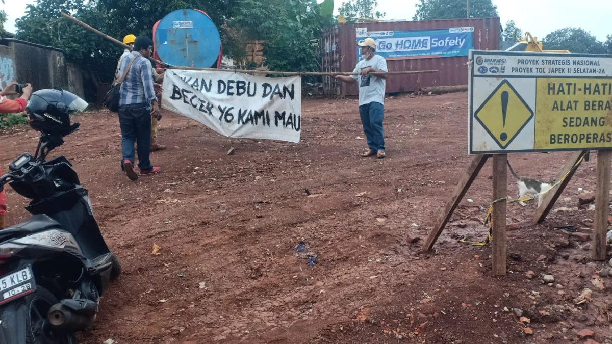 Warga Setu Keluhkan Pembangunan Tol Japek 2