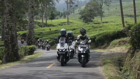 Hindari Kebiasaan Buruk Saat Naik Motor, DAM Terus Konsisten Gencarkan Keselamatan Berkendara dengan Kampanye #Cari_Aman