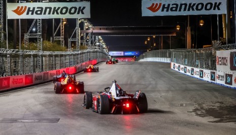 Hankook iON Race Bersiap Menuju Diriyah E-Prix: Balapan Double Header di Lintasan Gurun Pasir pada Malam Hari