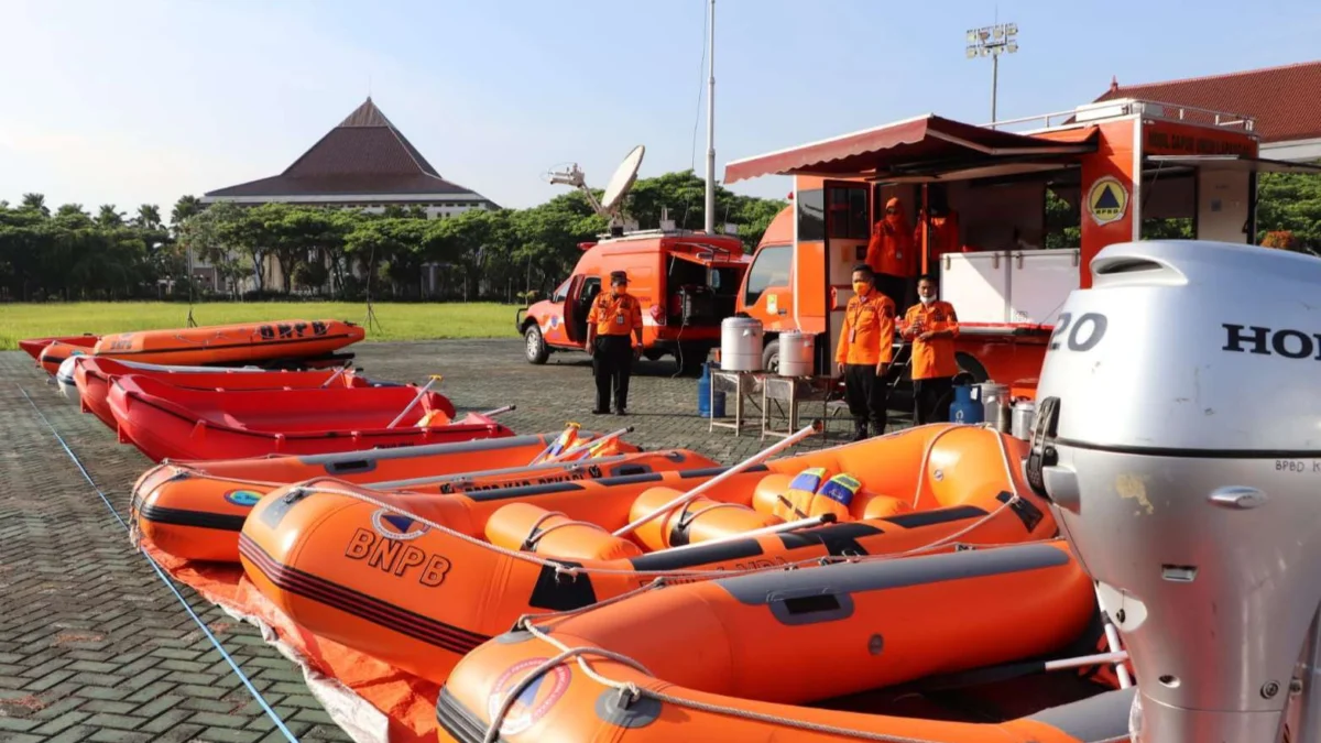 Pemkab Bekasi keluarkan surat edaran kesiapsiagaan dampak bencana banjir dan longsor selama periode bulan Januari hingga Maret 2024.