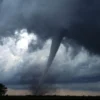 Indonesia Mengalami Tornado Pertama? Ternyata Ini Lho Penyebab dari Tornado