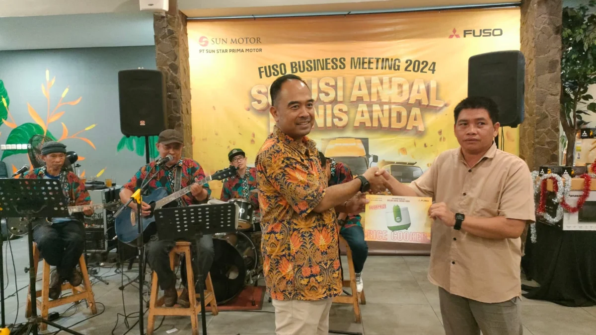 Musim Politik, Mitsubishi SSPM Cikarang Genjot Penjualan, Konsumen Ikuti Business Meeting