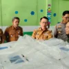 Pj Bupati Bekasi Pantau Gudang Logistik di Cikarang Selatan, Begini Kondisinya.... 