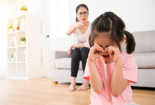 7 Efek Buruk Orangtua Yang Suka Membentak Anak, Ganggu Kesehatan Mental