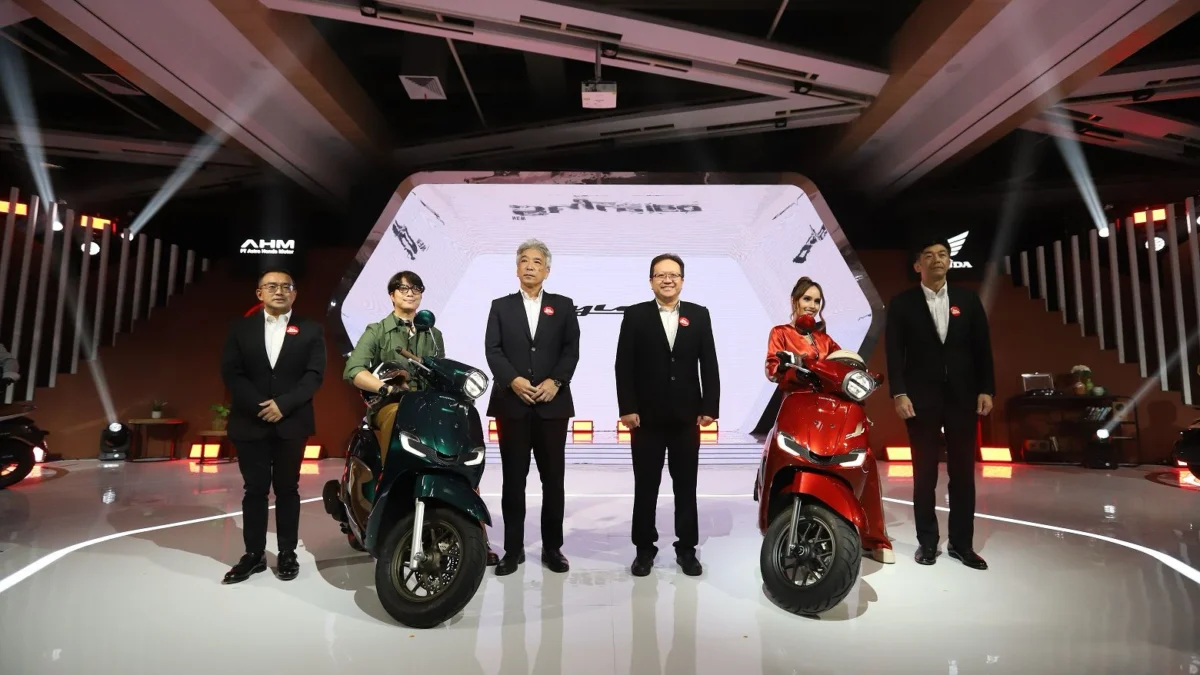 PT Astra Honda Motor (AHM) meluncurkan skutik premium fashionable 160cc pertama di Indonesia, New Honda Stylo 160 yang siap menjadi pusat perhatian melalui balutan desain modern klasik retro