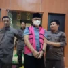 Kejari Purwakarta, Jawa Barat, telah melakukan penahanan terhadap DS (53), mantan Kepala Puskesmas Bojong