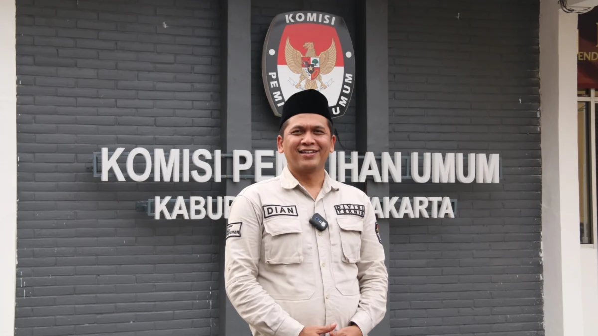 Pada Pemilu 2024, Komisi Pemilihan Umum (KPU) Purwakarta mempertimbangkan opsi mendirikan tempat pemungutan suara (TPS) dalam ruangan.