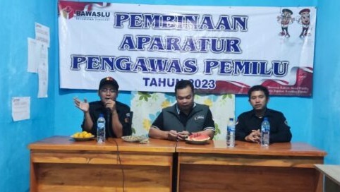 Panwascam Sukasari Purwakarta Gelar Rakor Pembinaan Pengawas Pemliu 2024