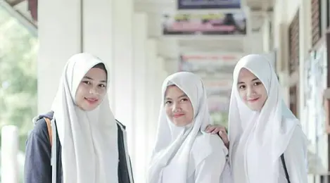 kerudung putih sekolah