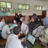 Disdukcapil Karawang Jemput Bola Administasi KIA ke Sekolah