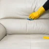 Membersihkan Noda Sofa