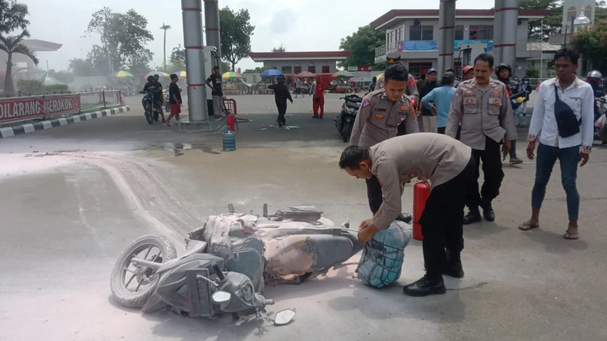 motornya hangus terbakar