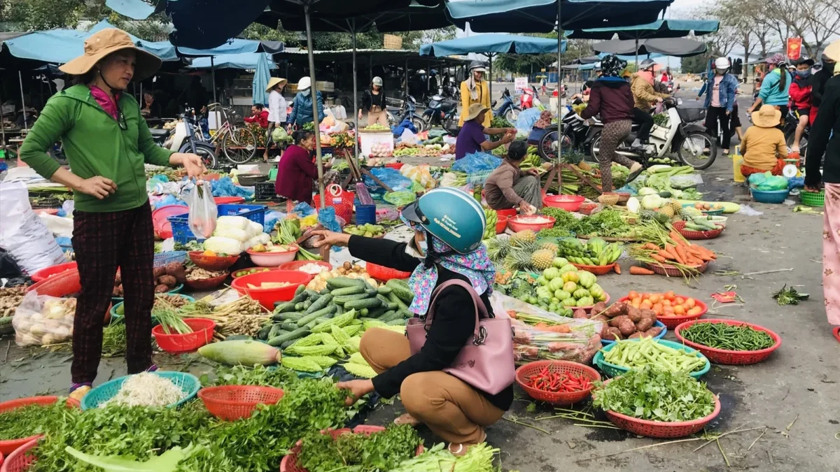 Harga Barang Terus Turun Setiap Bulan