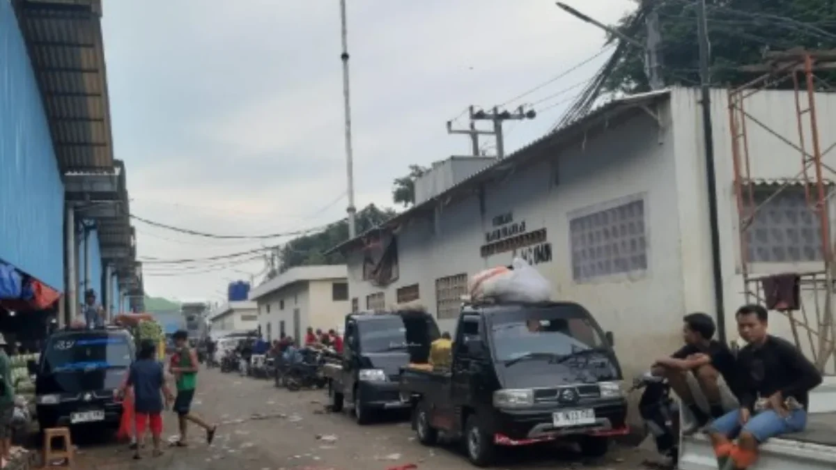 LSM GMBI Desak Pemkab  Bekasi Evaluasi pelaksana kegiatan revitalisasi pasar Cibitung.