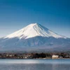 Gunung Fuji Baru Bersalju di Akhir Oktober