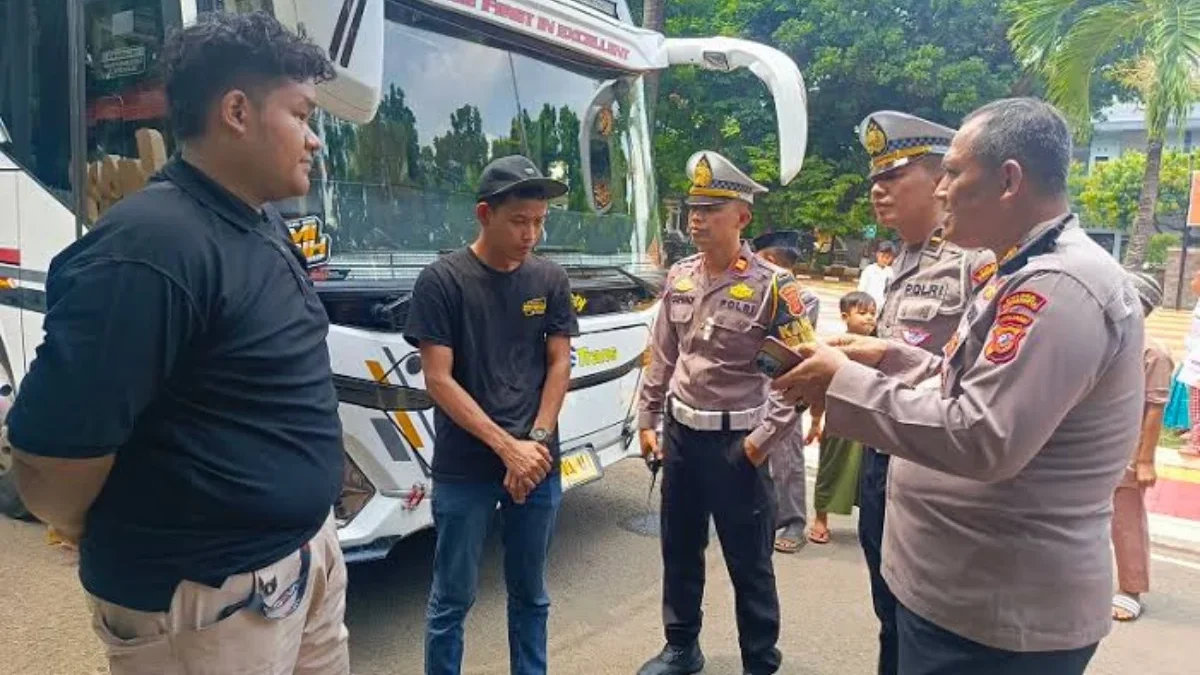 Bus ugal-ugalan purwakarta