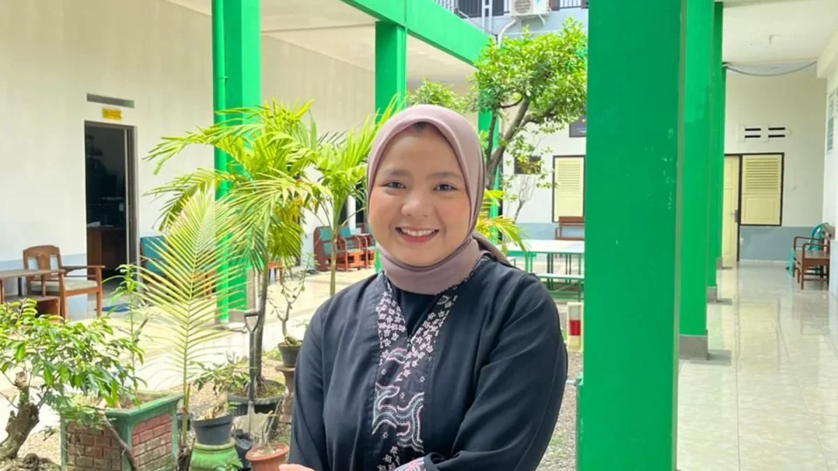 Remaja Asal Karawang Sukses Berbisnis Es Lumut Strawberry.