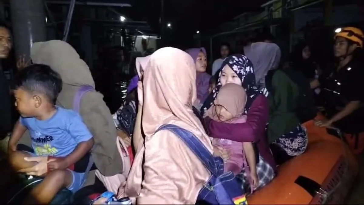 Banjir Rendam 7 Kecamatan di Kabupaten Bekasi.