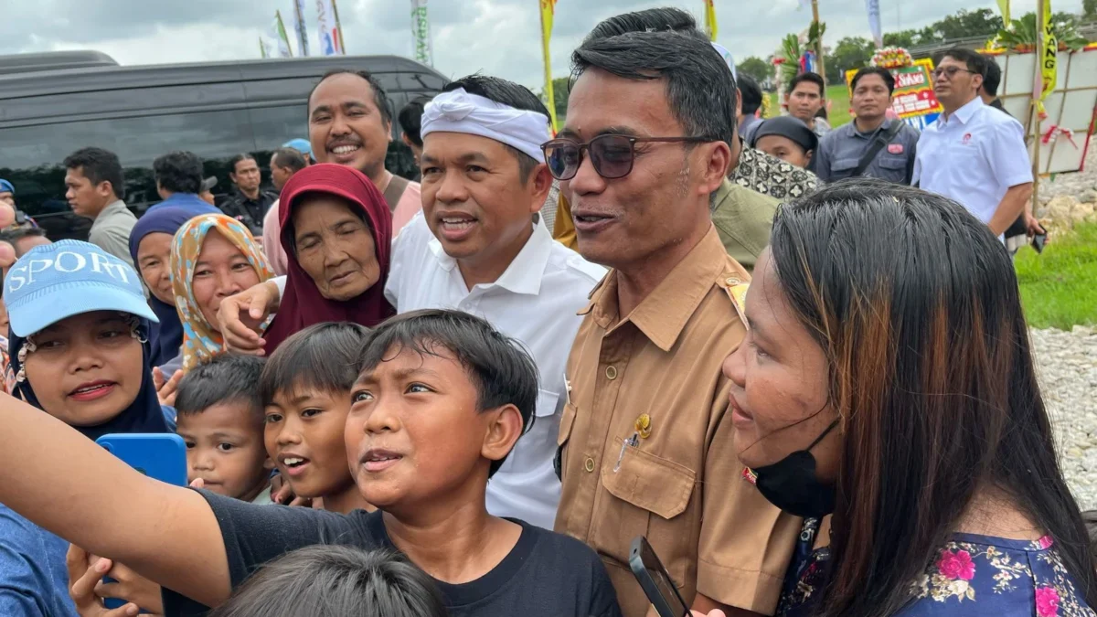 Gubernur Jabar Kang Dedi Mulyadi kunjungan ke Karawang.