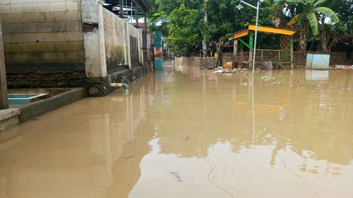 Banjir di Kampung Pengasinan Mulai surut