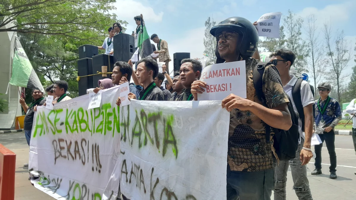 HMI Kabupaten Bekasi Gelar Aksi Demonstrasi