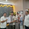 Bupati Karawang Aep Syaepulloh Resmikan gerai KTP-el.