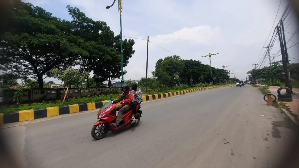 Jalur Kalimalang dan Pantura Diperbaiki — Penerangan Jalan Dikebut.