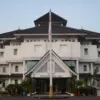 Kepala Bagian Kesra Setda Karawang, Irlan Suarlan,