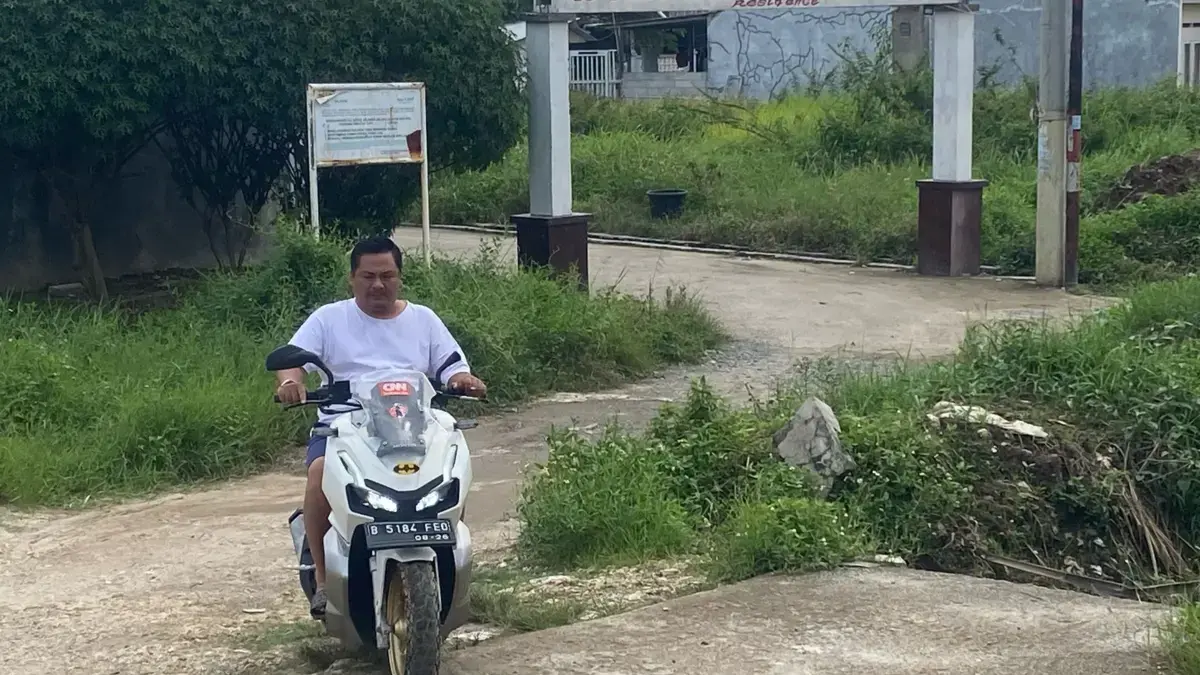 Ancaman pembongkaran jembatan.