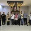 Anggota DPRD Karawang Mumun Maemunah Dorong Dishub Evaluasi Sistem Pengelolaan Retribusi Parkir.