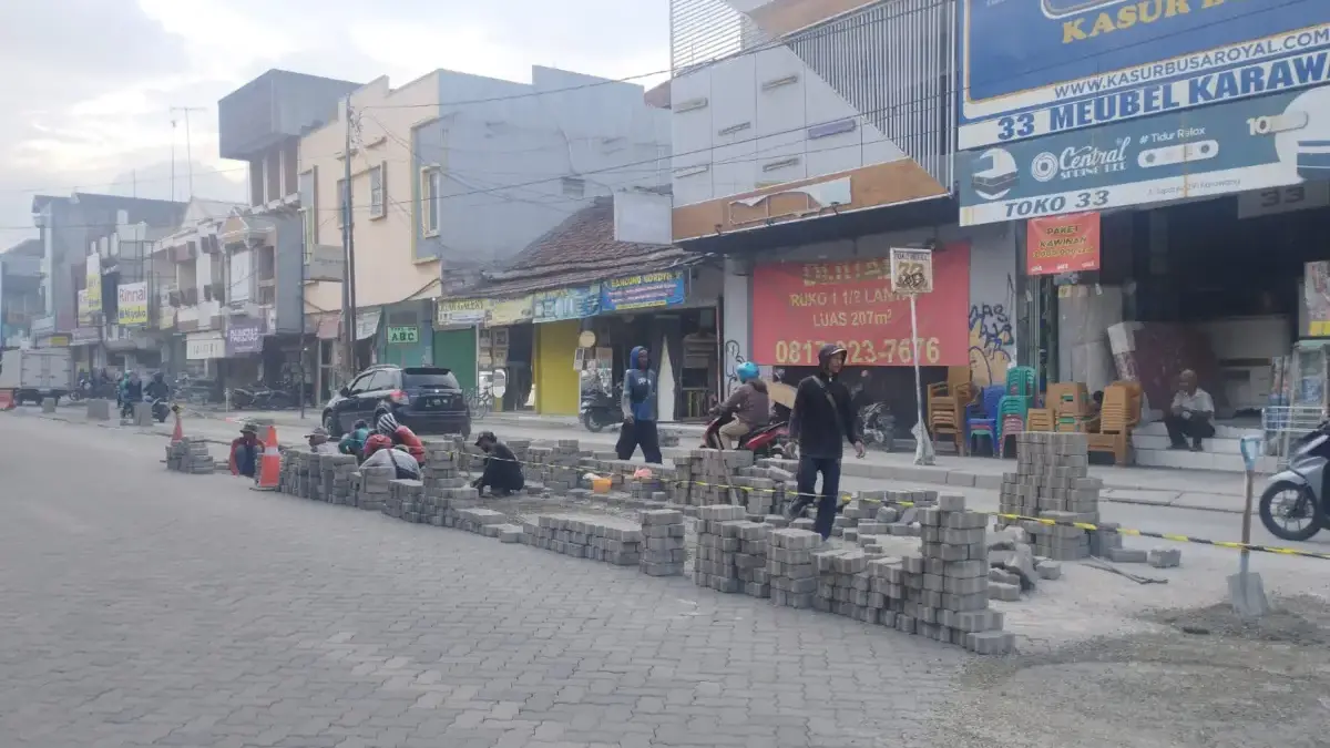 Pemkab Karawang lakukan penataan.