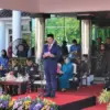 Bupati Karawang Aep Syaepulloh saat Pimpin Upacara Harkitnas.