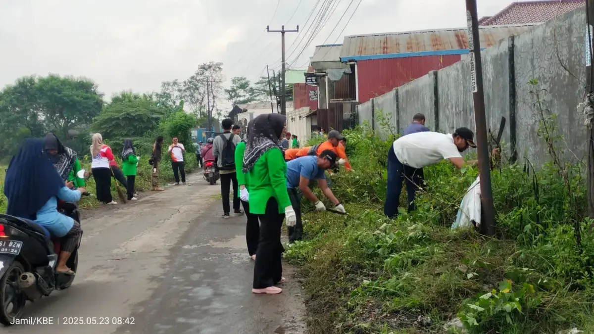Pemkec Cikarang Selatan Rutin Laksanakan Jumsih.